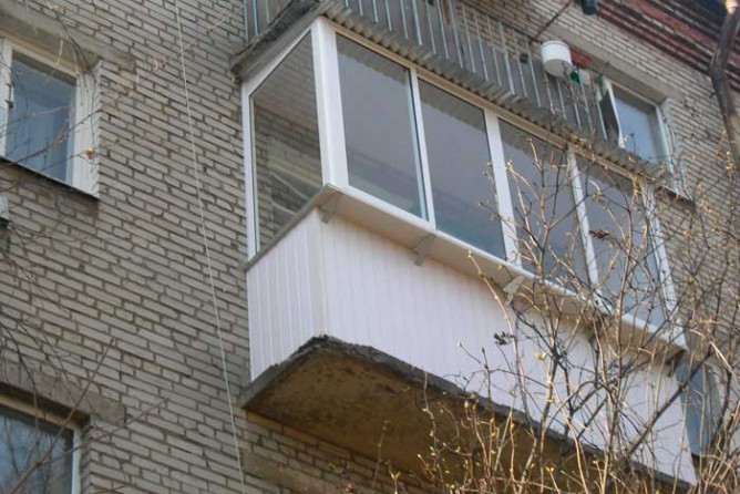 Застекленный балкон
